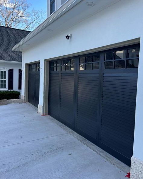 Professional garage door repair service in West Hollywood, California