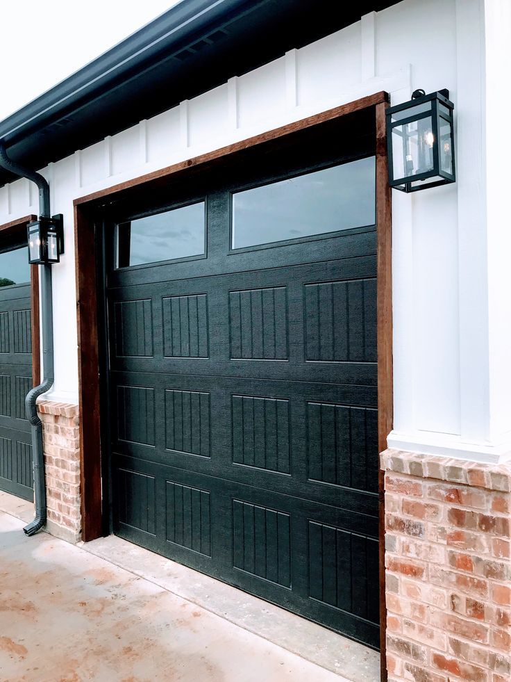 Emergency Garage Door Repair Service - 24/7 Available - Hills Garage Door West Hollywood